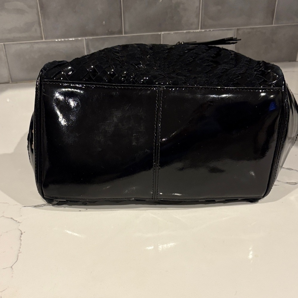 Cole Haan Black Woven Patent Leather & Suede Shoulder Bag, Purple Lining. - Picture 7 of 9